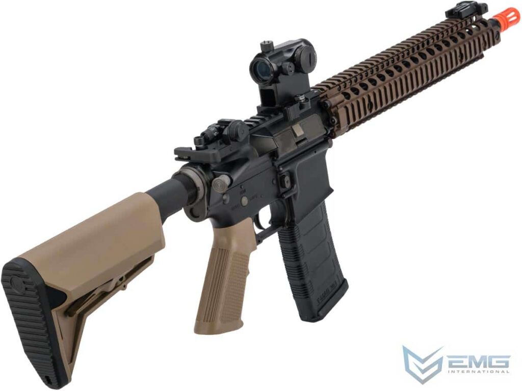 M4 SOPMOD Block II EMG con Licencia Colt y Riel Daniel Defense para Airsoft (Modelo: 12" M4A1 / Tan) - Imagen 2