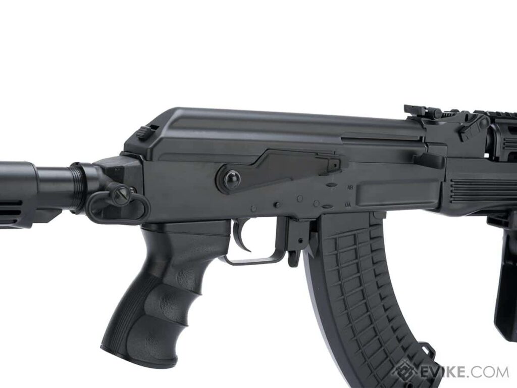 AK47 CYMA Sport Tactical AEG para Airsoft con Culata Retráctil y Empuñadura Vertical - Imagen 5