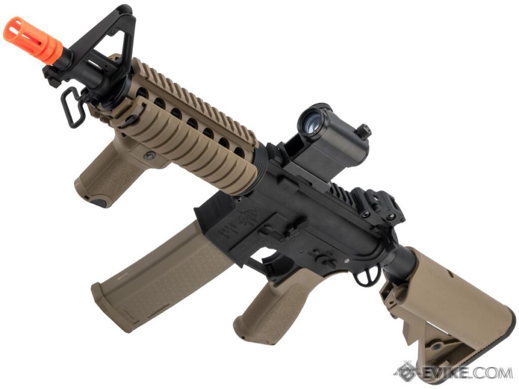 M4 SBR Specna Arms EDGE™ RRA SA-E04 con MOSFET HAL® para Airsoft (Color: Negro-Tan) - Imagen 1
