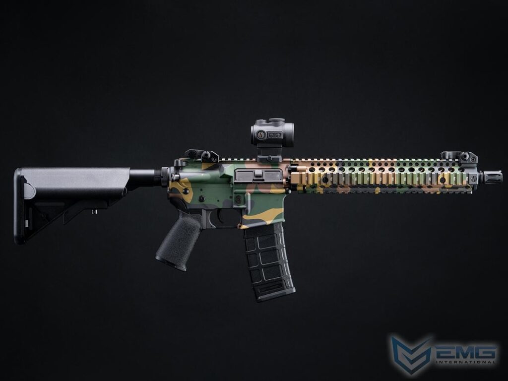 M4A1 EMG Daniel Defense con Gearbox CYMA Platinum QB para Airsoft (Color: Woodland) - Imagen 4
