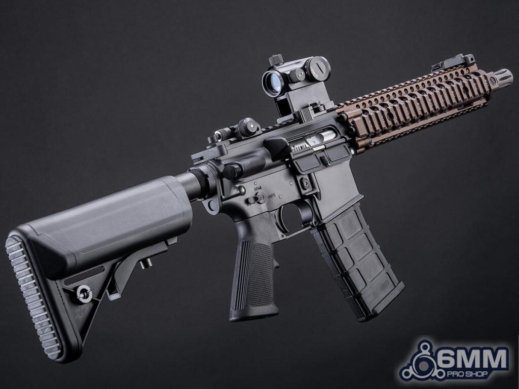 MK18 Daniel Defense GBB de Golden Eagle para Airsoft / Gas con Retroceso (Color: Negro/Tan) - Imagen 4