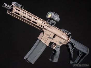 Réplica AEG EMG Helios x Daniel Defense MK18 RIII con Gearbox Platinum CYMA para Airsoft (Color: Flat Dark Earth / 400 FPS)